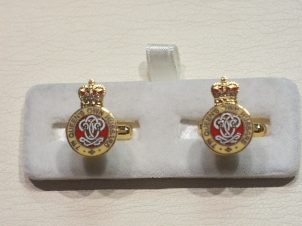 7th Queen's Own Hussars enamelled cufflinks - Click Image to Close